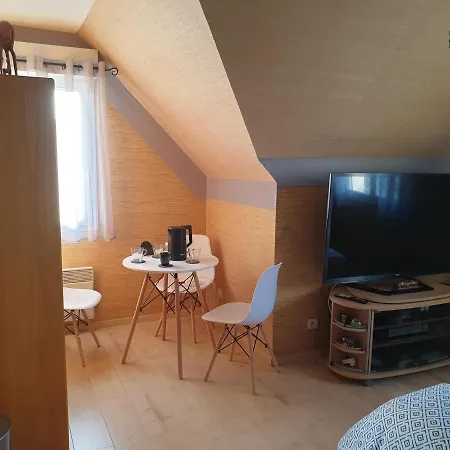 Les Pressoirs Ubytování v soukromí Nogent-l'Abbesse